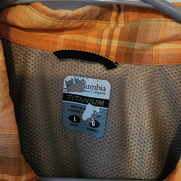 EUC Columbia Titanium Short Sleeve Button Down (L) - Picture 3 of 4